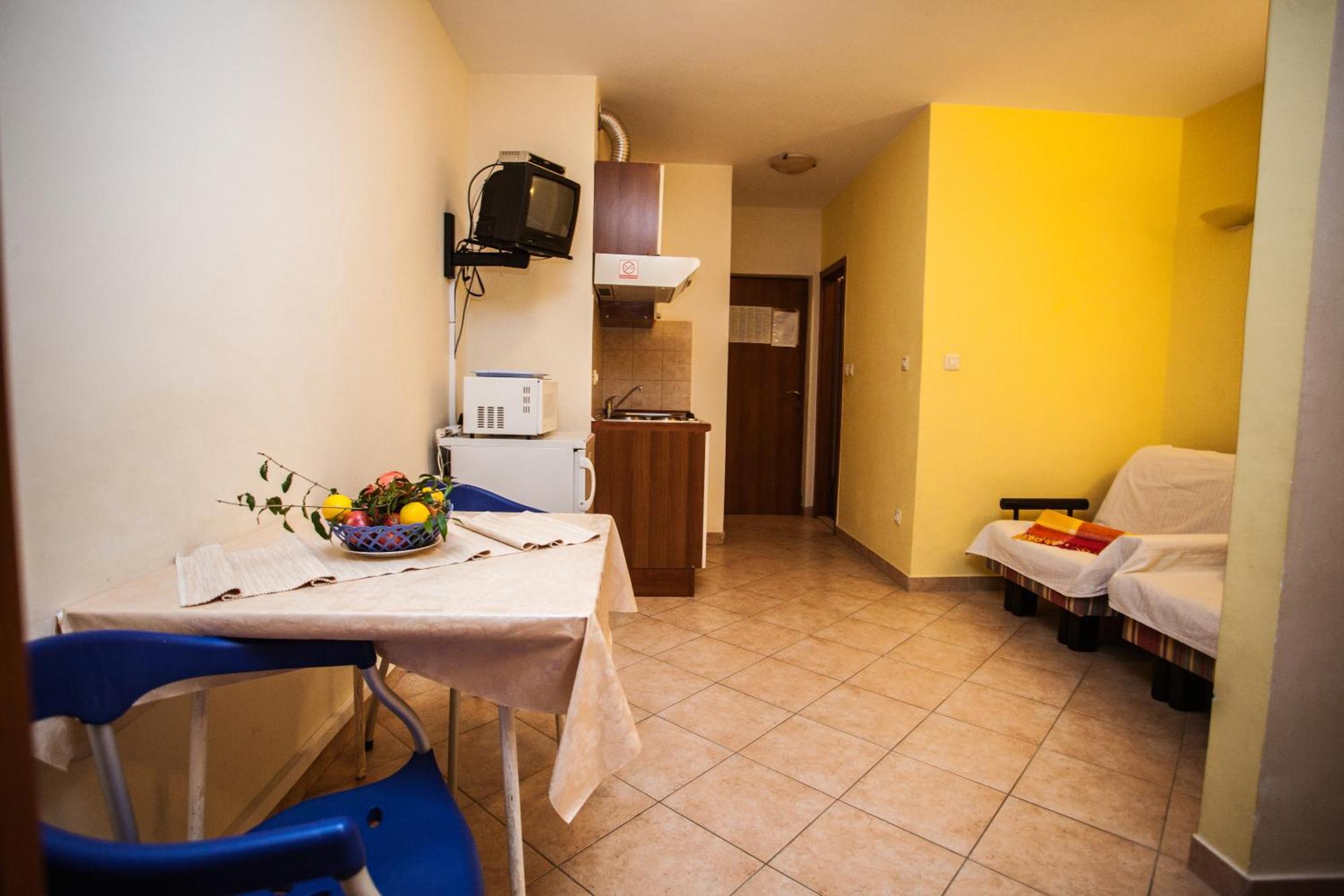 Apartments Agava-Mirjana Omiš Quarto foto