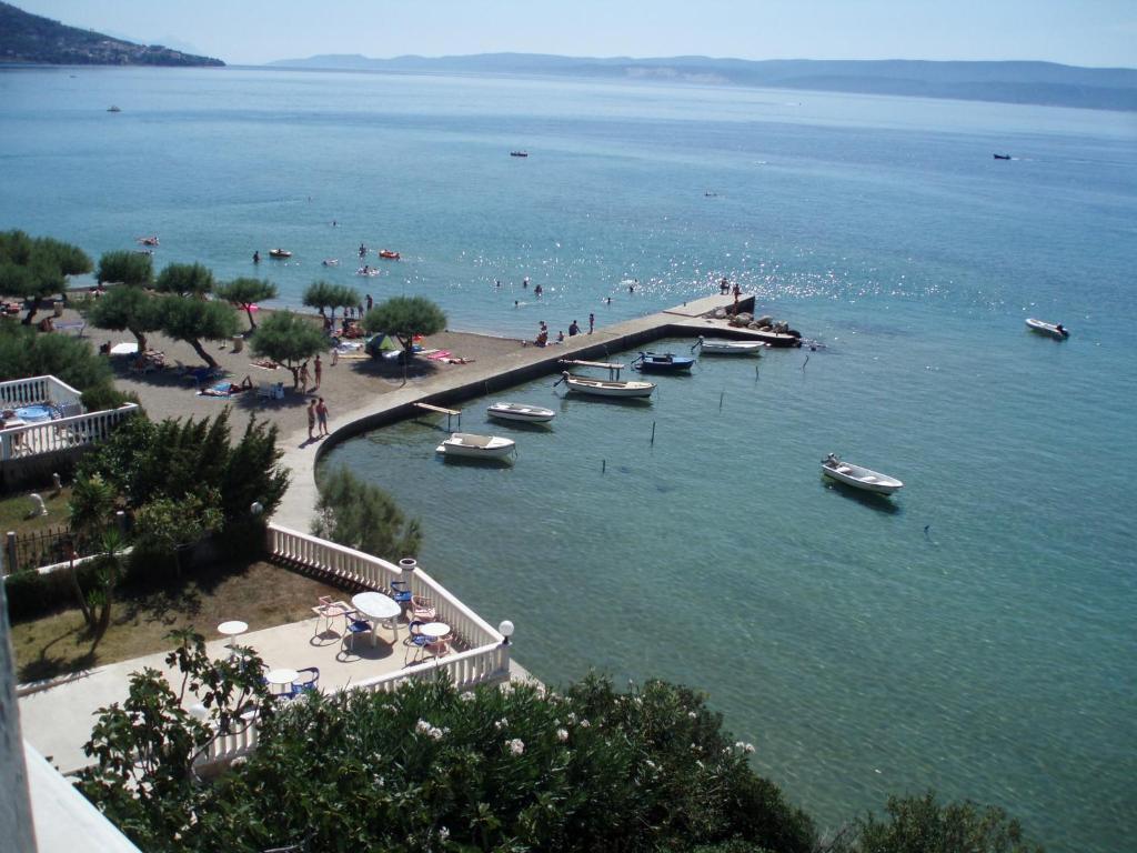 Apartments Agava-Mirjana Omiš Quarto foto