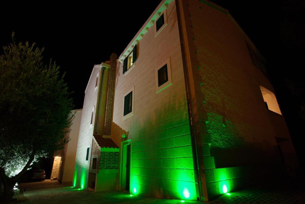 Apartments Agava-Mirjana Omiš Exterior foto